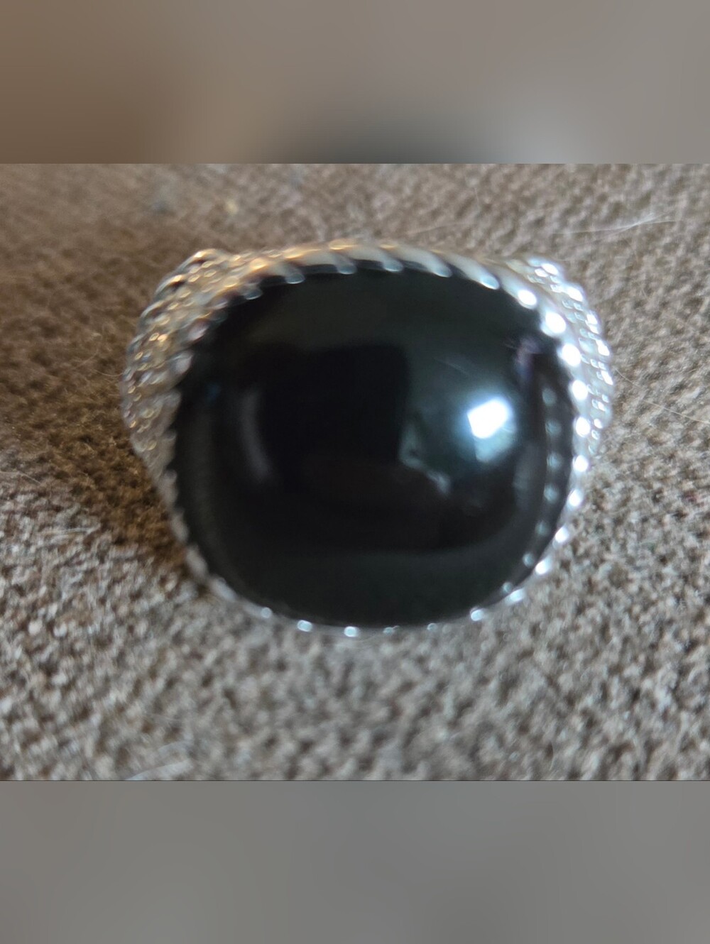 Retired Lia Sophia Black Resin Statement Cocktail Ring – Size 6